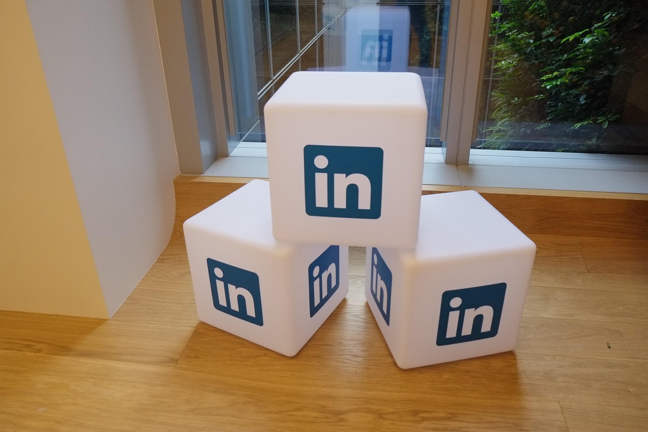 Como Usar o LinkedIn Para Encontrar Emprego: Estratégias que Funcionam